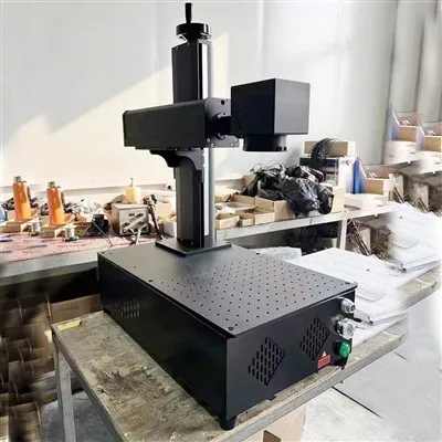Liten fiberlasermärkningsmaskin